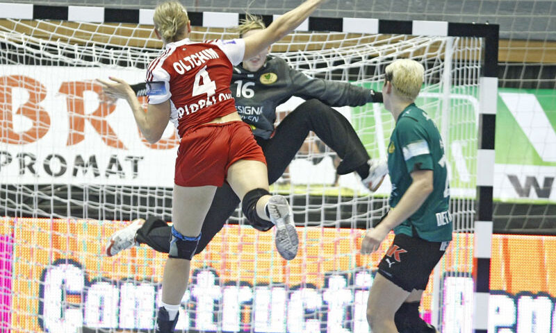 Oltchim, fără șansă în faţa portarului Clara Woltering